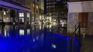 Arcadia Continental Comfort Room