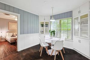 Comfy and Modern Holiday Lofts in FW