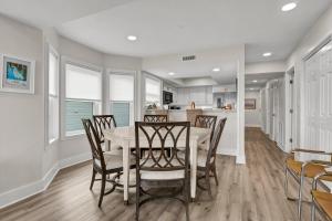 Aqua Vista by Sea Scape Properties