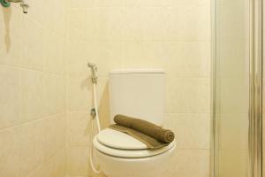 Nice and Comfort 1BR at The Wave Kuningan Apartment By Travelio