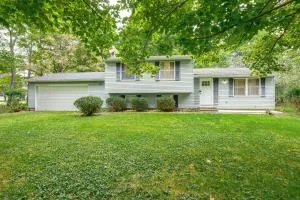 Peaceful Allegany Home, Walk to SBU! - Olean