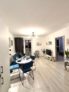 Apartament 8