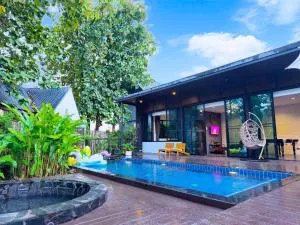 BrickBoxPoolvilla2 พักได้8คน 2ห้องนอน สระว่ายน้ำส่วนตัว - Ban Pong Din