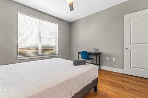 Serene 1BD 1BA Stunning Pool12310