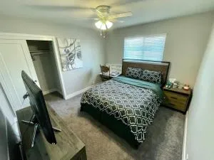 Clubhouse 1316 - Suite 1 in Shared Home - Tempe Junction