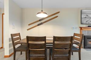 Nicklaus North - Clubhouse by Whistler Premier