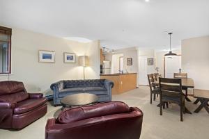 Nicklaus North - Clubhouse by Whistler Premier