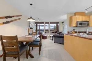 Nicklaus North - Clubhouse by Whistler Premier - Lillooet