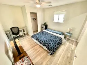 Unity House - Suite 4 in Shared Home - Tempe Junction