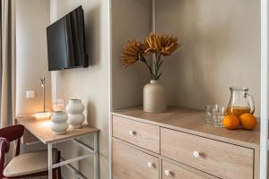 Travi Boutique By Holi