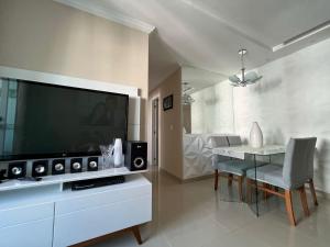 Piscina, Campo, Quadra poliesportiva e Salão festa