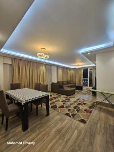 شقة للايجار المفروش في المهندسين - القاهرة