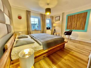 W parku przy teatrze