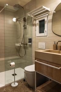 Travi Boutique By Holi