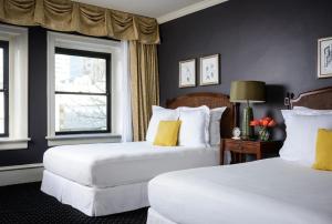 Queen Room with Two Queen Beds room in Hotel Sorrento