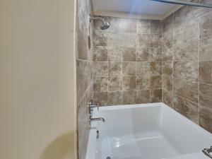 Diamond Beach 609 - Sunrise On The Coast