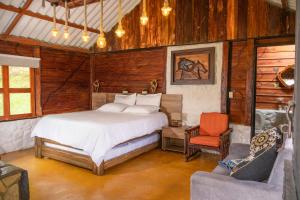 Riverside La Masía Ecohotel