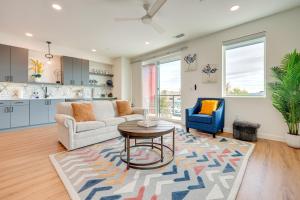 5 Mi to Dtwn Modern Condo in New Braunfels!