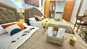 Luxury A Casa Simpatia Roma - Free secure parking if you book a minimum of 3 nights