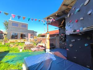 Casacipres Surf&climb Hostal