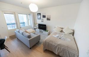 Aurora City Hideway by BookLapland