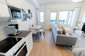 Aurora City Hideway by BookLapland