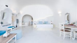 Maregio Suites Santorini Greece