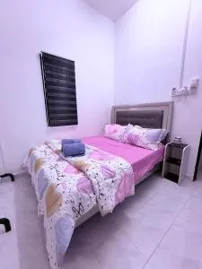 De Bunga Homestay - Kampong Parit Jelutong