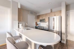 West Hollywood 2bdr residence