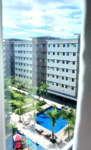 The LumiƩre Stays Summer Escape Mallside Charm