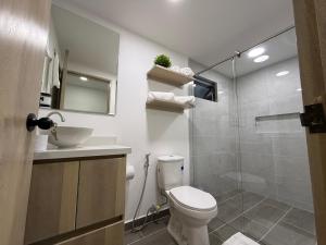 Nuevo cerca poblado 301