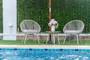 R3市区近海热带园林风格800m到海边的大泳池别墅