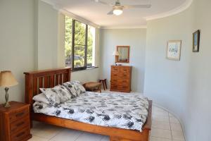 Paragon Apartment 6 - Bring your own linen.