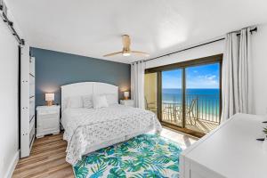 Newly Renovated Commodore 2BD Beachfront Condo! Stunning Views by Dolce Vita Getaways!