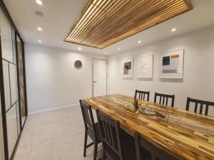 Soul of Seoul 6 Hongdae 5BR & 4Bath, elevator, Free wifi