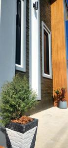 Sisters Real Escapes - Entire Villa