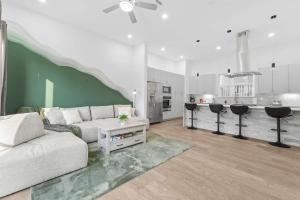 Luxurious 3 Bed3 Bath near Downtown Houston