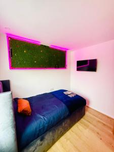 Birmingham City Centre- 9 bed house with free parking