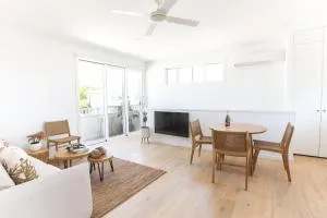 Beachfront Apartment - Casuarina