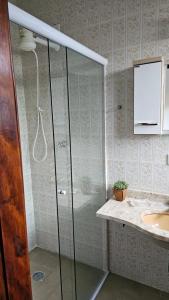 Linda casa a poucos passos do mar