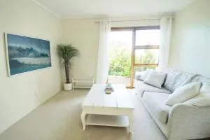 Stylish Unit 2 Min Walk To Beach - Torbay