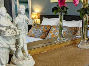 B&B / Chambres d'hotes Charmant logement a Saulx - FR-1-583-235 : photos des chambres