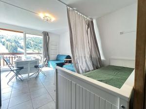 Studio 4 pers à proximité des pistes avec WIFI et parking - FR-1-525-292