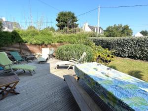 Maisons de vacances Maison familiale proche plage Groix, jardin et garage - FR-1-813-6 : photos des chambres