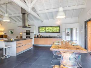 Villas Villa d-exception pour 10 pers avec piscine chauffee et parking prive a Labenne - FR-1-791-28 : photos des chambres