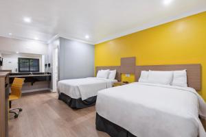 Standard Double Room room in Hotel H-Wood