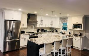 Travelers Rest Treasure - Sleeps 8 - 3 Bedroom 2 Bath - Pets Welcome