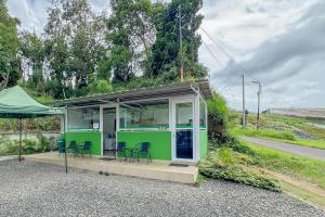 RedDoorz near Dusun Bambu Resort