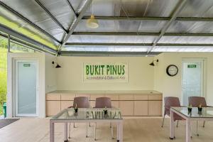 RedDoorz near Dusun Bambu Resort