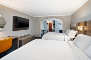 Queen Suite with Two Queen Beds room in Holiday Inn Express Hotel & Suites - Sumter an IHG Hotel